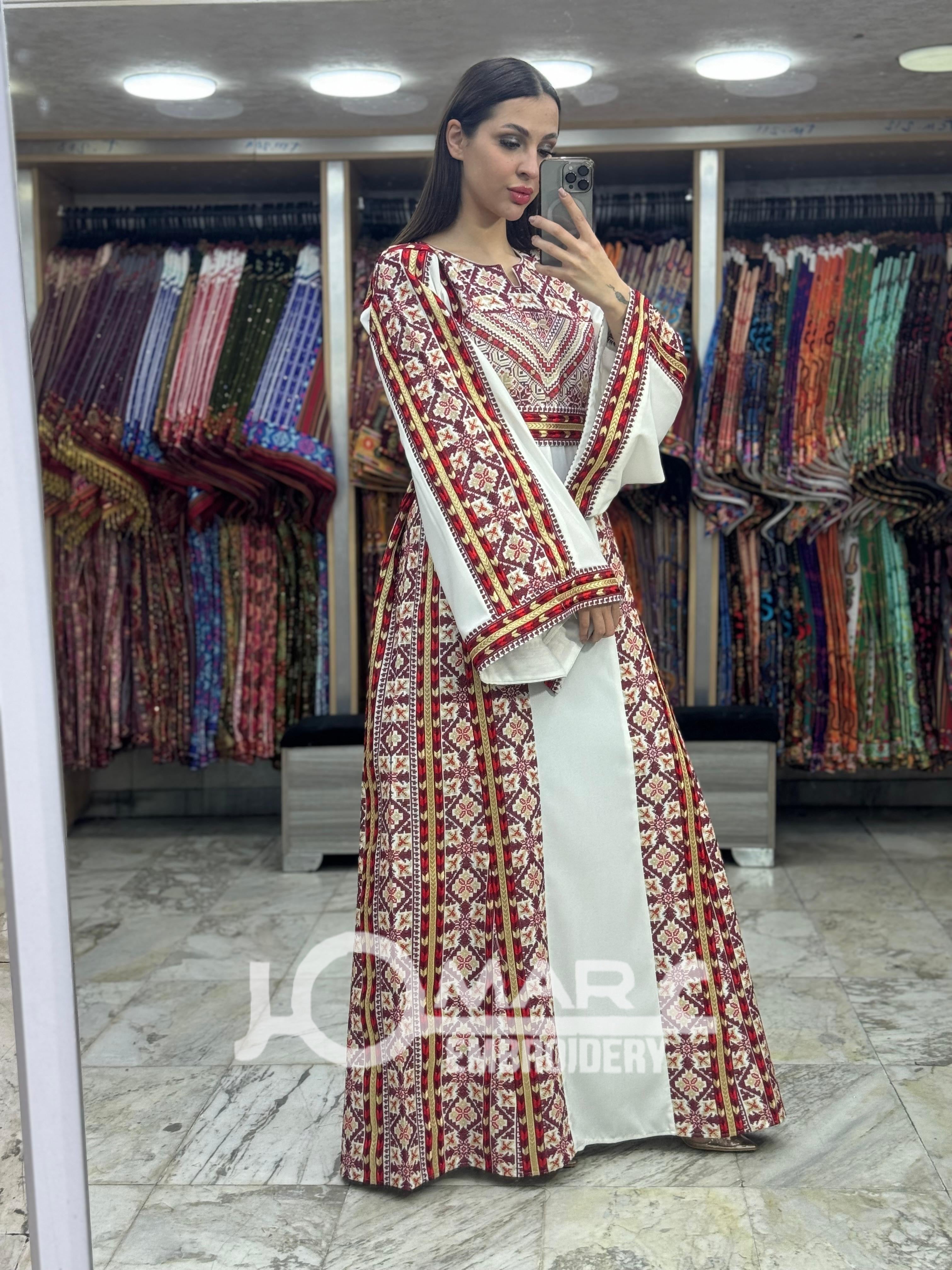 Embroidery Delicate with Stone Embroidery Thobe