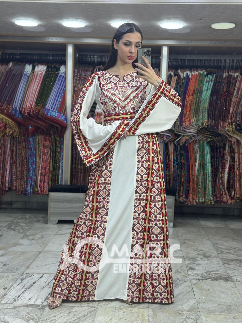 Embroidery Delicate with Stone Embroidery Thobe