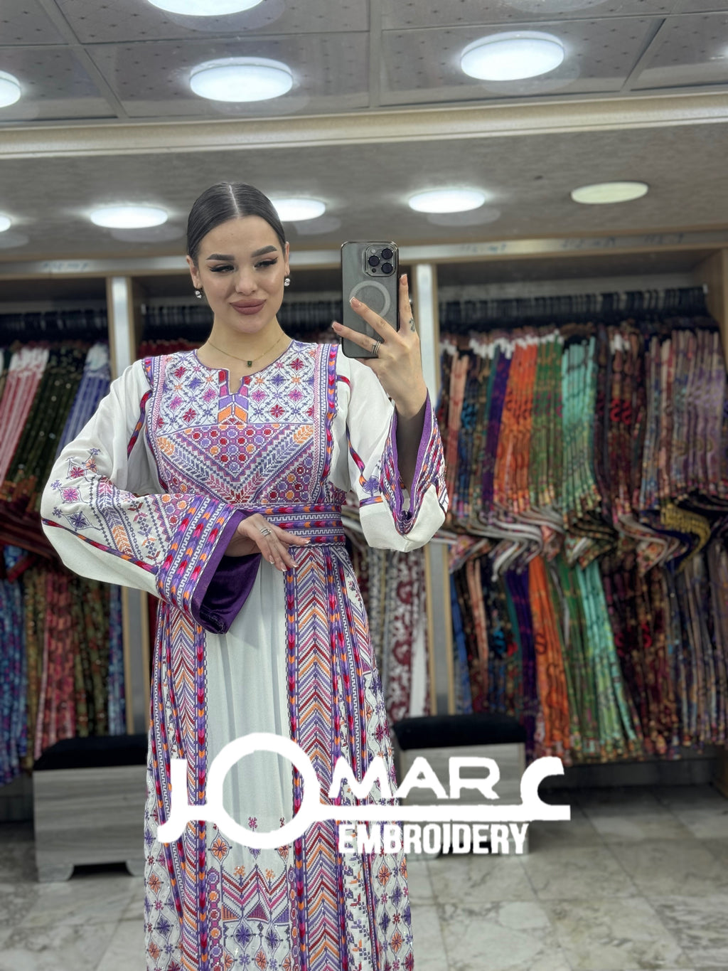 White Malacca Embroidery Delicate with Stone Embroidery Thobe