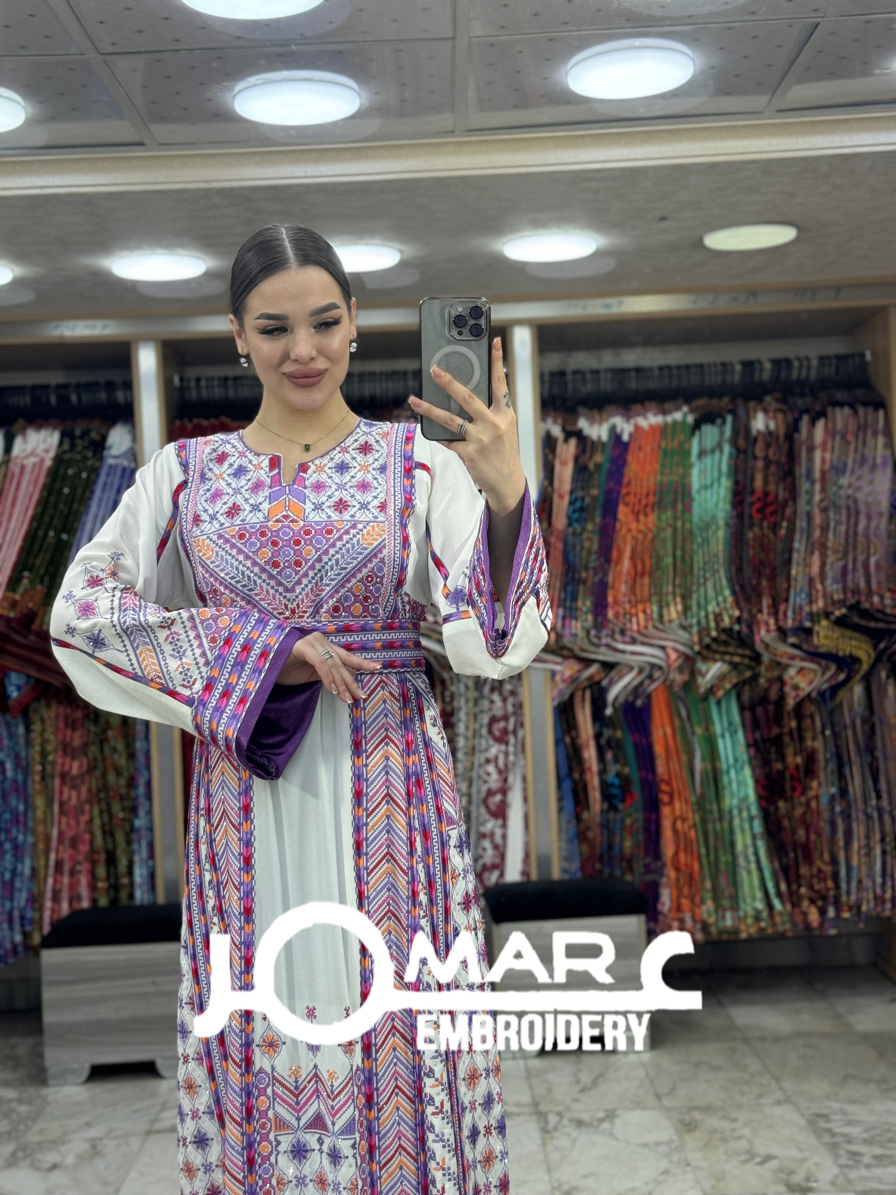 White Malacca Embroidery Delicate with Stone Embroidery Thobe