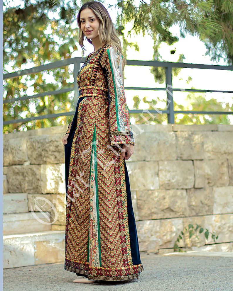 Palestinian thobe Vlevet Tatreez Embroidered Traditional Palestinian Arabic Dress ثوب مخمل