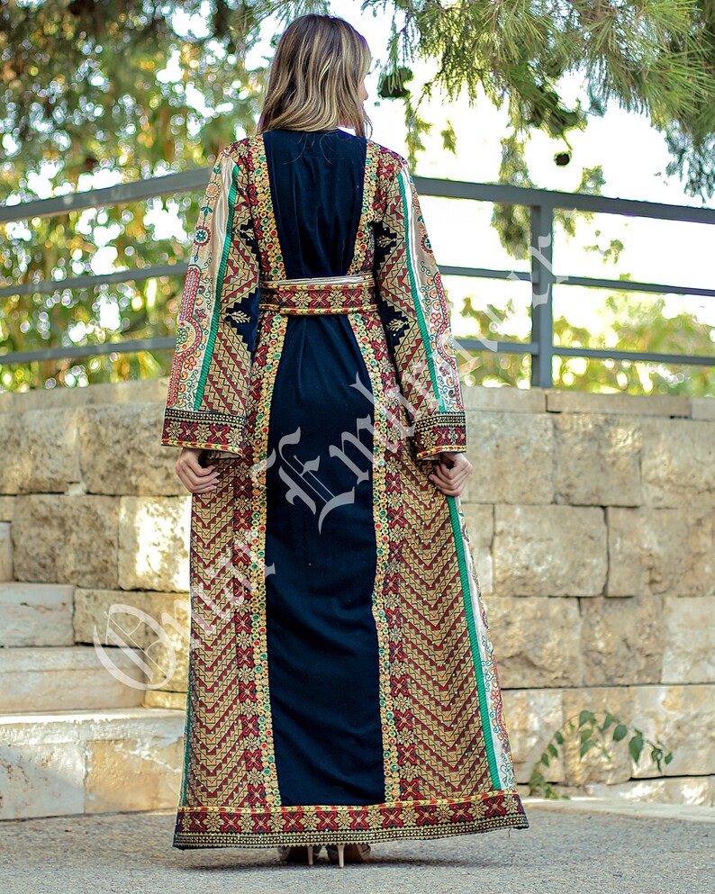 Palestinian thobe Vlevet Tatreez Embroidered Traditional Palestinian Arabic Dress ثوب مخمل