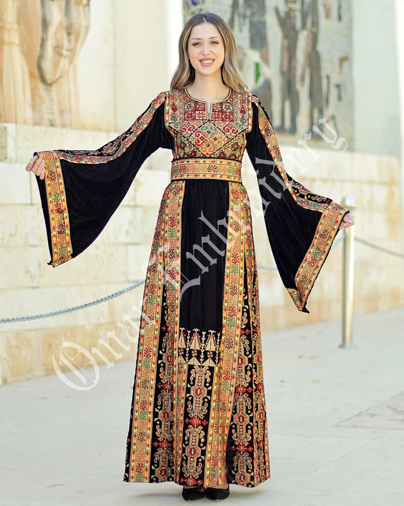 Palestinian thobe Vlevet Tatreez Embroidered Traditional Palestinian Arabic Dress ثوب مخمل