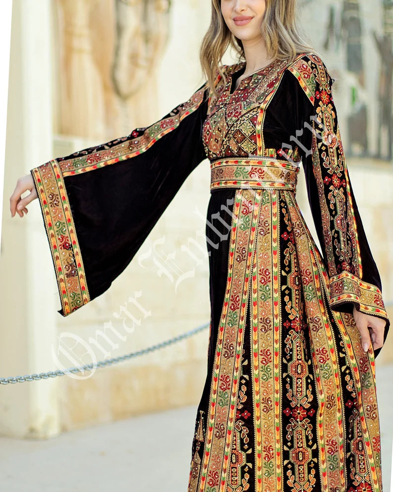 Palestinian thobe Vlevet Tatreez Embroidered Traditional Palestinian Arabic Dress ثوب مخمل