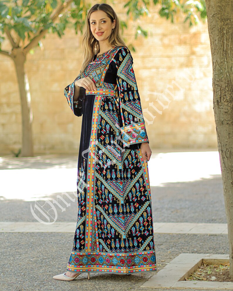 Palestinian thobe Vlevet Tatreez Embroidered Traditional Palestinian Arabic Dress