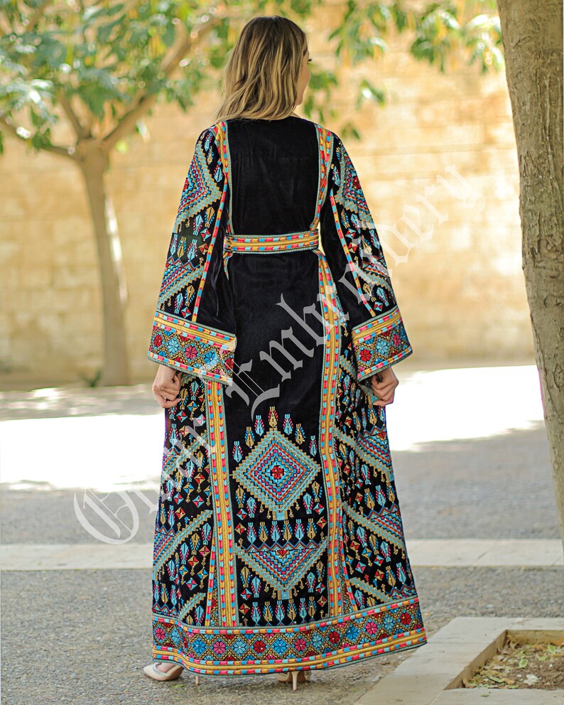 Palestinian thobe Vlevet Tatreez Embroidered Traditional Palestinian Arabic Dress