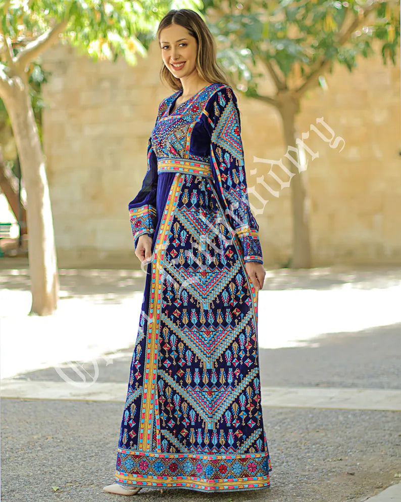 Palestinian thobe Vlevet Tatreez Embroidered Traditional Palestinian Arabic Dress ثوب مخمل