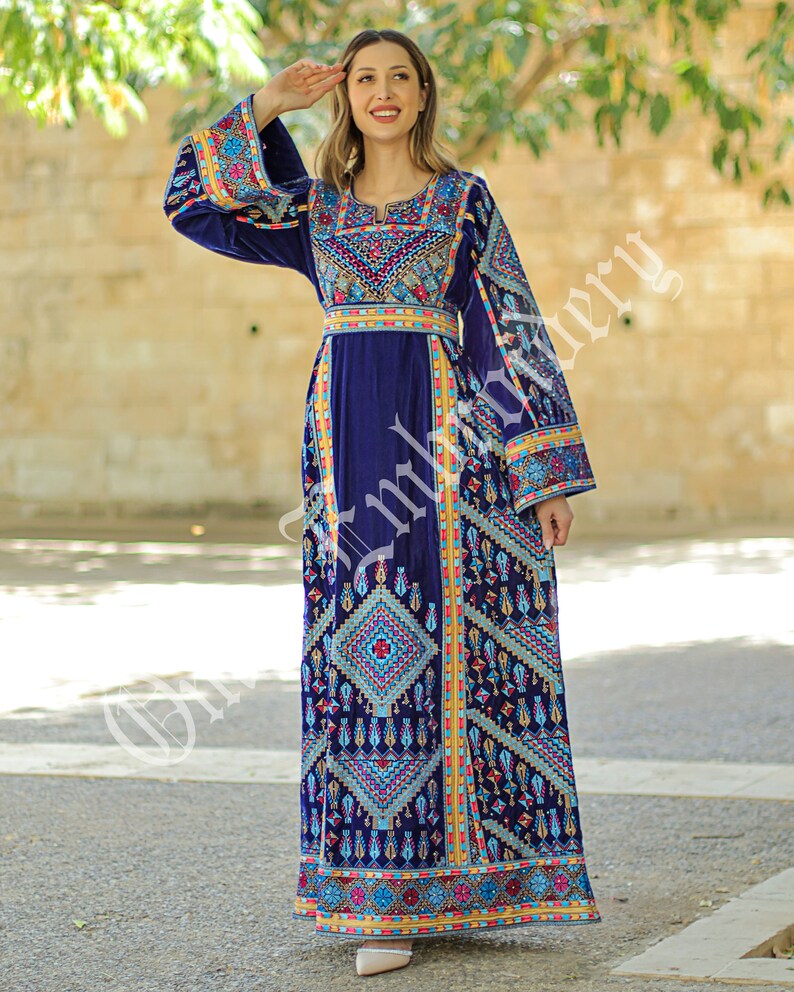 Palestinian thobe Vlevet Tatreez Embroidered Traditional Palestinian Arabic Dress ثوب مخمل
