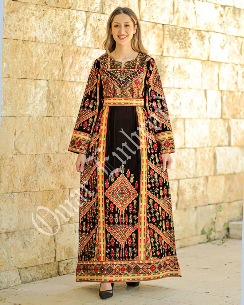 Palestinian thobe Vlevet Tatreez Embroidered Traditional Palestinian Arabic Dress ث