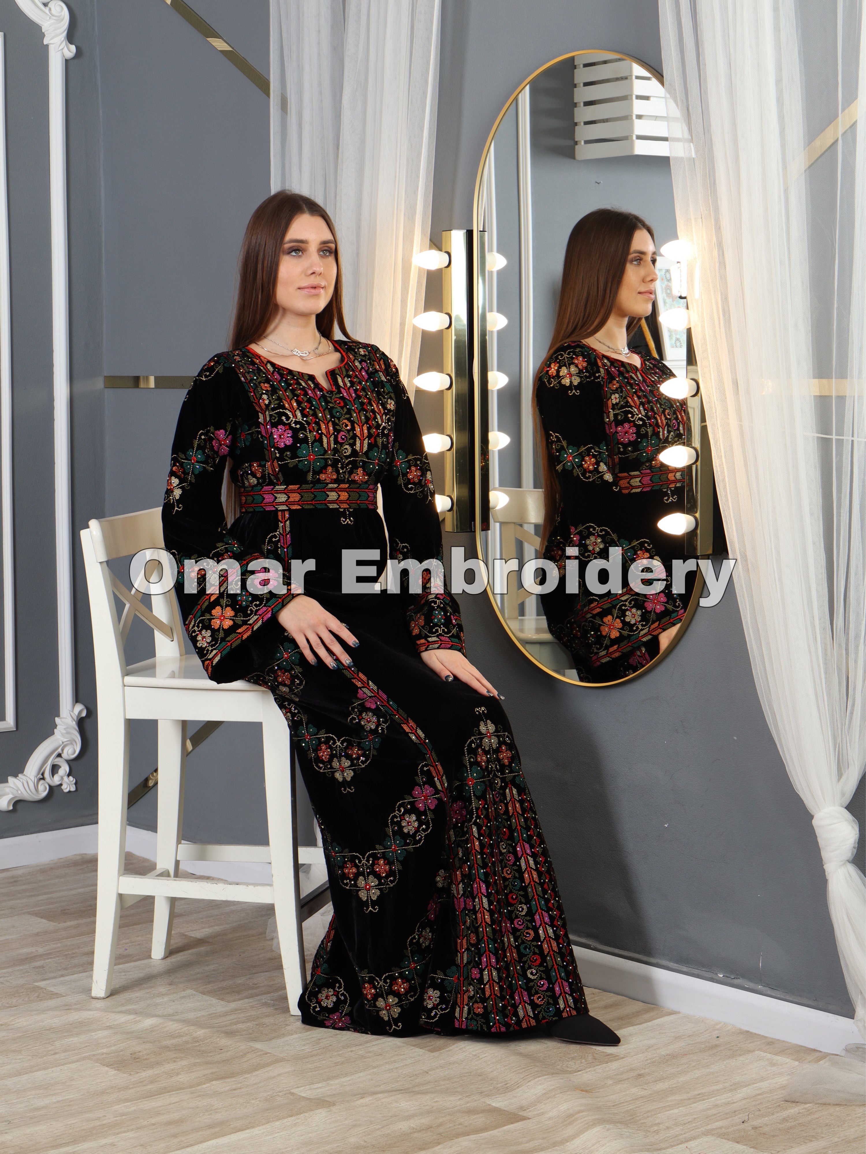 Simple Unique Blacks Silk Velvet Embroidery Thobe