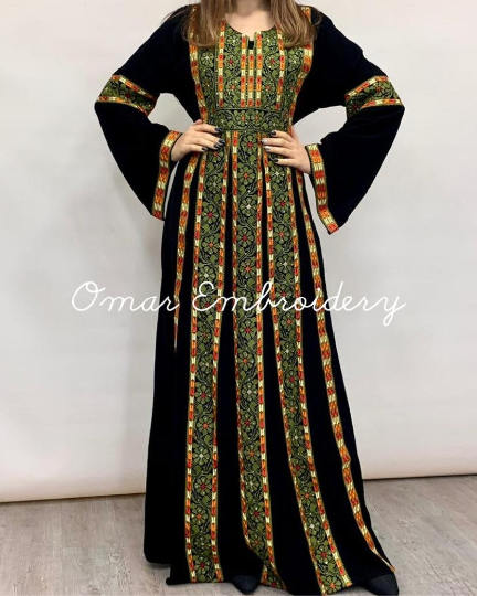 Traditional Embroidered Thobe