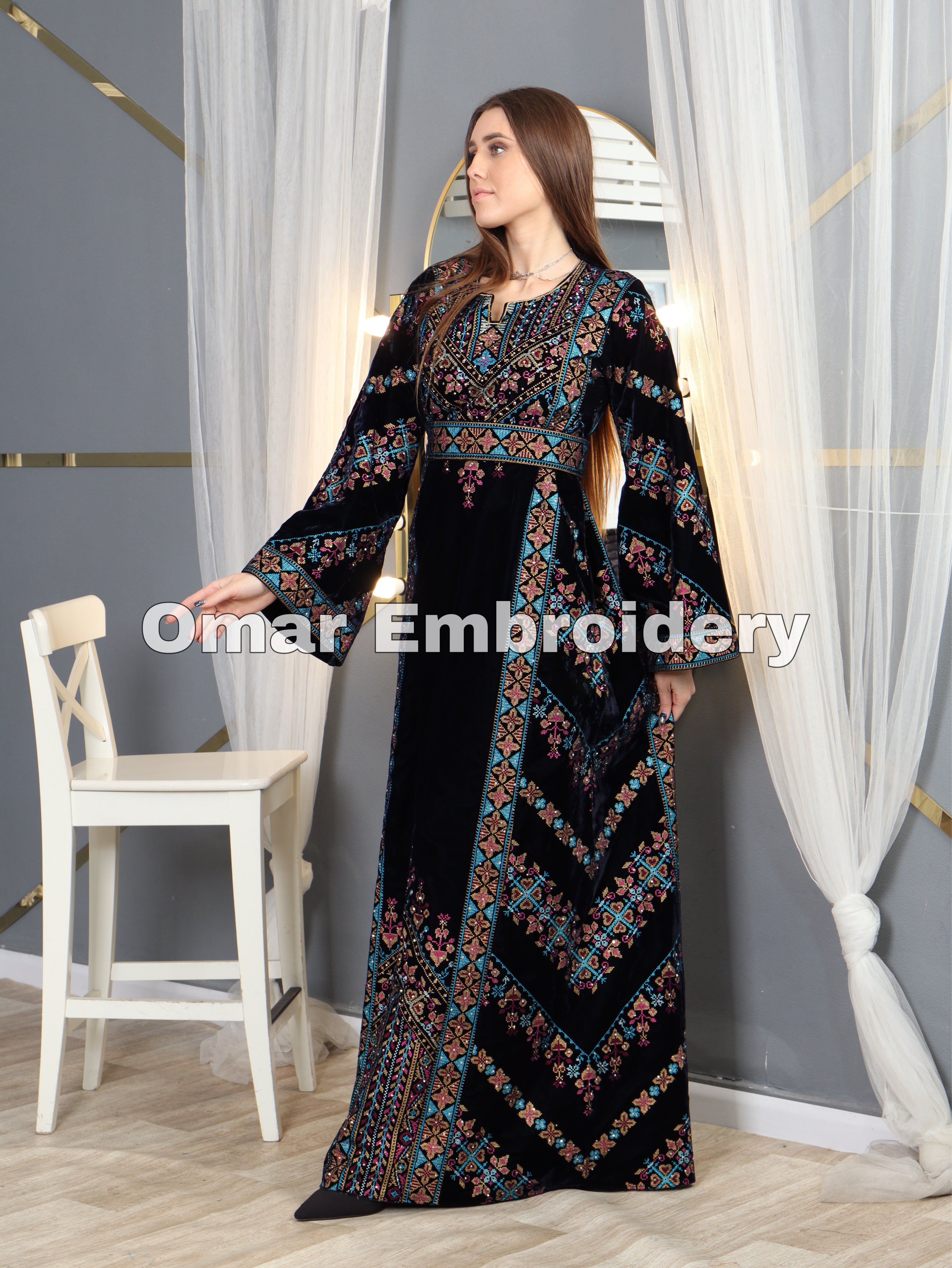 Simple Unique Navy Silk Velvet Embroidery Thobe