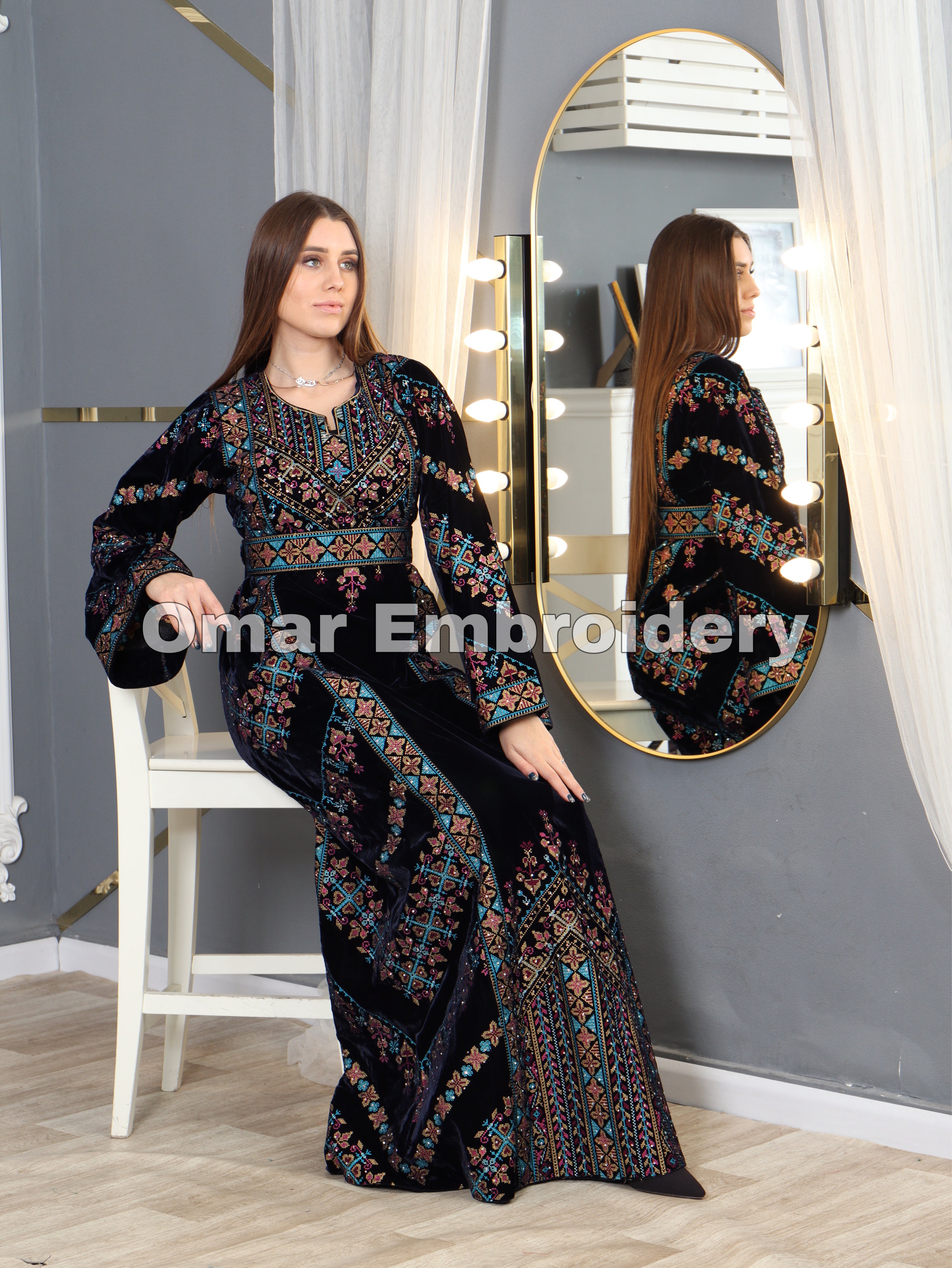 Simple Unique Navy Silk Velvet Embroidery Thobe